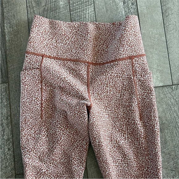 Athleta Salutation Stash Pocket Textured 7/8 High-Rise Orange Leggings Size Smal - Picture 2 of 7